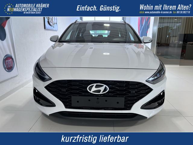 Hyundai i30 - GO 1.0 T-GDi 73 kW (100 PS) Klimaanlage, Sitzheizung, Lenkradheizung, Navigationssystem, DAB, Apple CarPlay, Android Auto, Bluetooth, Freisprecheinrichtung, USB-Anschluss, Digitales Cockpit, LED-Abblendlicht, Dachreling, 16 Zoll Leichtmetallfelgen, uvm.