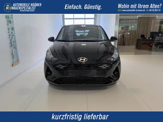 Hyundai i10 - GO+ 1.2 MT 58 kW (79 PS) Klimaautomatik, Navigationssystem, Apple CarPlay & Android Auto, Sitzheizung, Lenkradheizung, Einparkhilfe hinten, R&uuml;ckfahrkamera, Privacy Glass, 15" Leichtmetallfelgen, uvm.
