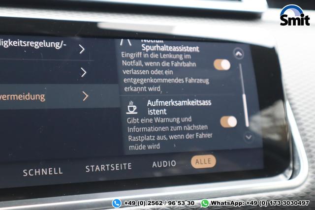 Land Rover Range Rover Velar P400e R-Dynamic SE 