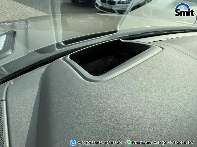Land Rover Range Rover Sport P400e Hybrid HSE 
