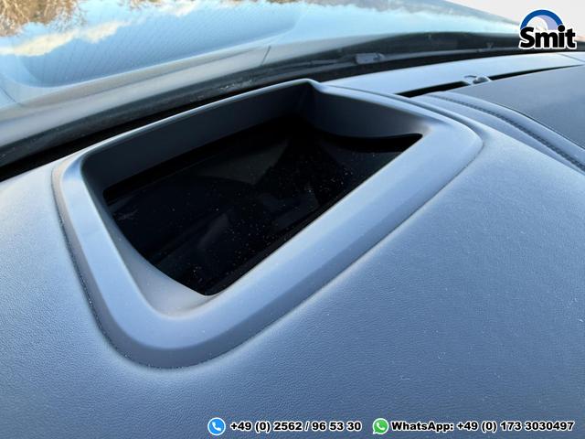 Land Rover Range Rover P400e LWB Hybrid Autobiography 