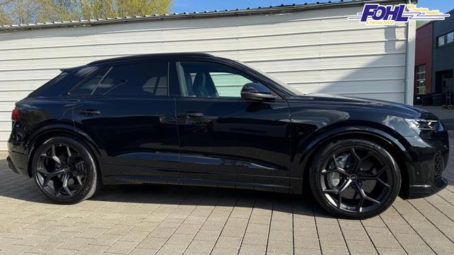 Audi RS Q8 performance 4.0l Quattro 640 PS VOLL*UPE 196TEUR* TOP 