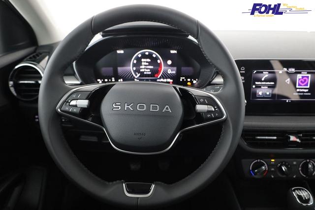 Skoda Fabia Selection 1.0 TSI Selection, AHK, Tempomat, Ladeboden, Park, Winterpaket, SmartLink, 4-J Garantie 