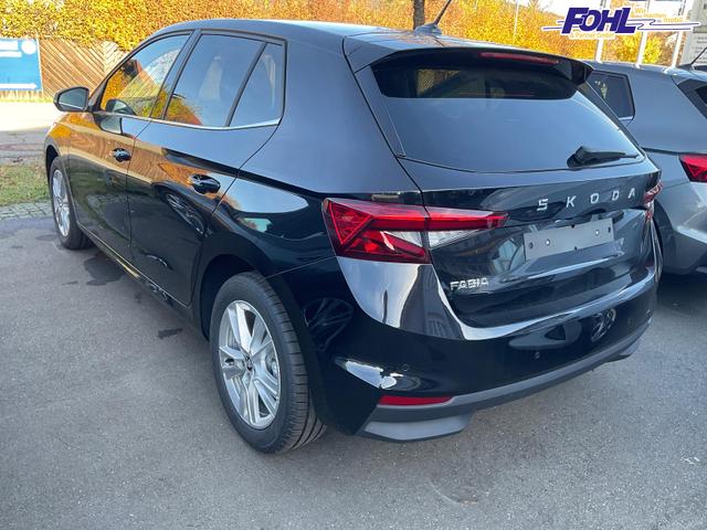 Skoda Fabia Selection 1.0 TSI DSG 130 Jahre, LED, Kamera, ACC, Side, Ladeboden, Winter 