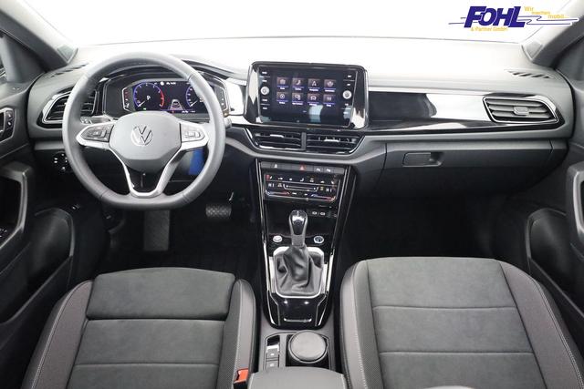 Volkswagen T-Roc Style 1.5 TSI DSG Black Style, AHK, IQ.Light, 19-Zoll, easyOpen, Navi 