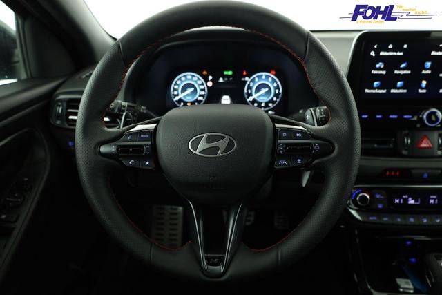 Hyundai i30 N Line 1.5 T-GDI DCT Fastback N-LINE, Navi, 18-Zoll, Kamera, LED, Winter 