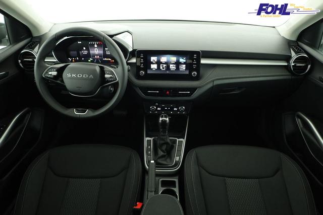 Skoda Fabia Selection 1.0 TSI DSG Selection, 15-Zoll schwarz, Winter, Ladeboden 