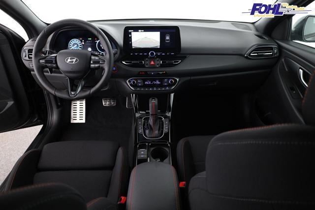 Hyundai i30 N Line 1.5 T-GDI DCT Fastback N-LINE, Navi, 18-Zoll, Kamera, LED, Winter 
