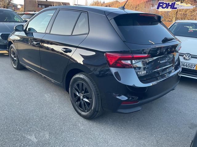 Skoda Fabia Selection 1.0 TSI 130 Jahre, LED, Kamera, Winter, Sunset, 15-Zoll 