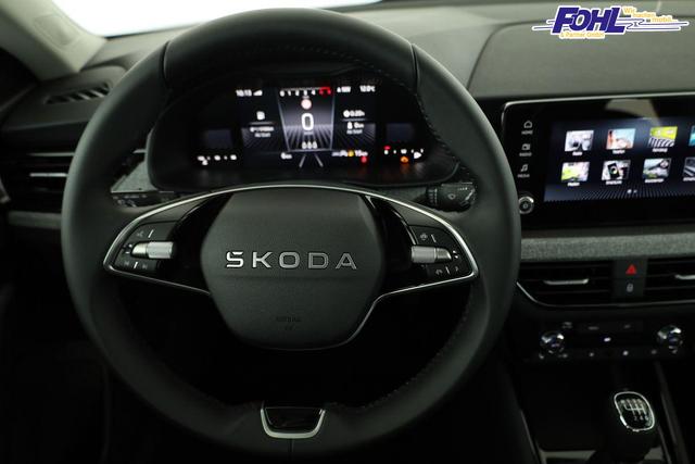 Skoda Kamiq Selection 1.5 TSI Selection, AHK, LED, Kamera, Ladeboden, Winter, 16-Zoll 