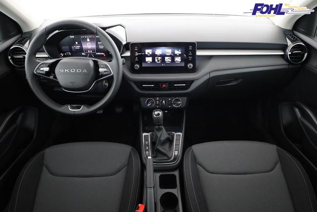Skoda Fabia Selection 1.0 TSI Selection, AHK, Tempomat, Ladeboden, Park, Winterpaket, SmartLink, 4-J Garantie 