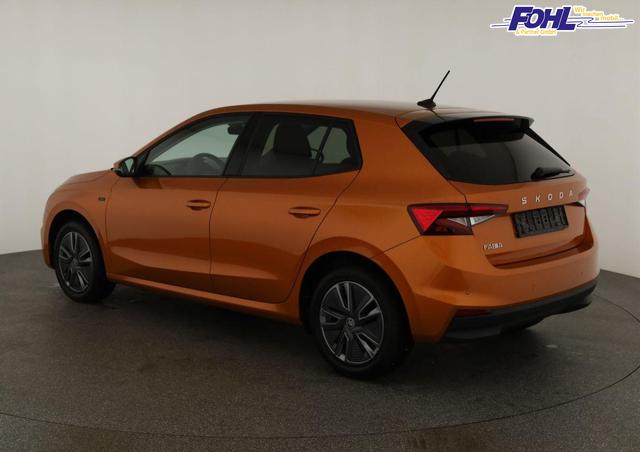 Skoda Fabia Tour 1.0 TSI DSG Tour, LED, Kamera, ACC, Winter, 1. Hand 