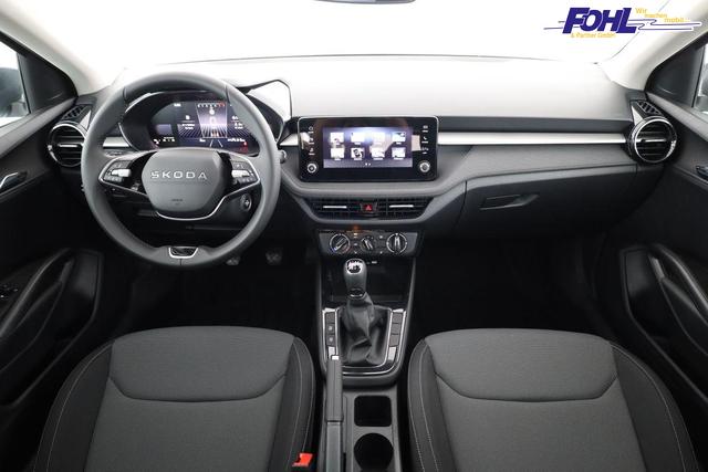 Skoda Fabia Selection 1.0 TSI Selection, AHK, Tempomat, Ladeboden, Park, Winterpaket, SmartLink, 4-J Garantie 