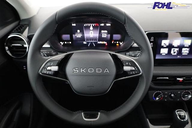 Skoda Fabia Selection 1.0 TSI Selection, AHK, Tempomat, Ladeboden, Park, Winterpaket, SmartLink, 4-J Garantie 