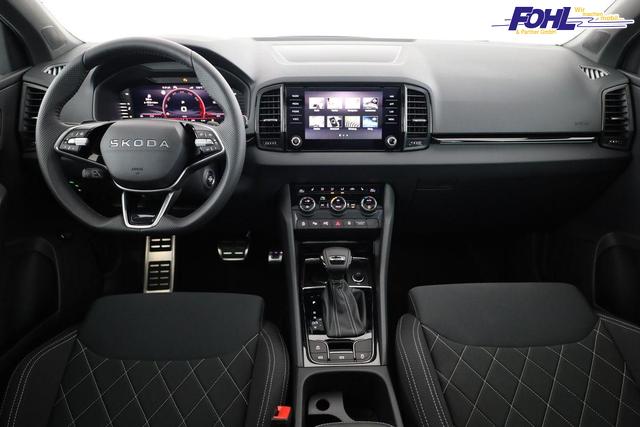 Skoda Karoq Sportline 1.5 TSI DSG Sportline, Pano, AHK, Navi, CANTON, Matrix, AreaView, Side, el. Klappe, FS-beheizbar, 5 J.-Garantie 