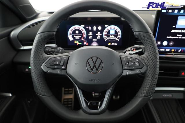 Volkswagen T-Roc 1.5 eTSI 110 kW R-Line DSG Black, AHK, IQ.Light, Kamera, el. Klappe, 19-Zoll 