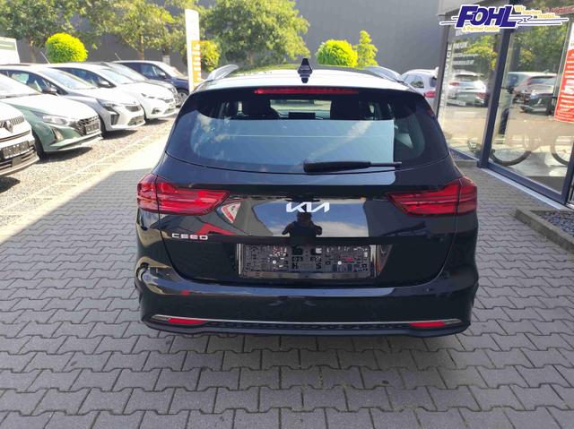 Kia Ceed Sportswagon Gold SW 1.5 GOLD*Navi*Shzg*Lhzg*PDC*Cam*16Zoll* 