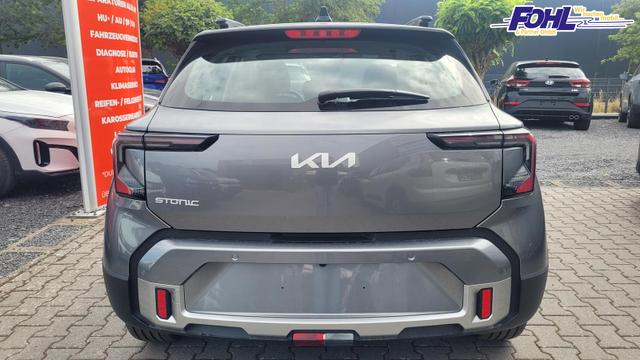 Kia Stonic Silver AT*Navi*Shzg*Lhzg*PDCv+h*Cam*16Zoll*LED 