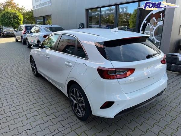 Kia Ceed Gold Gold*LED*Navi*Shzg*Lhzg*PDC*Cam*17Zoll* 