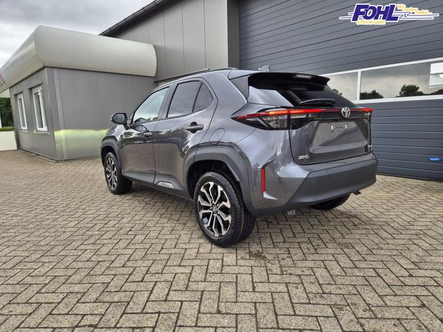 Toyota Yaris Cross 1.5VVT-iE 130PS Automatik Teamplayer Klimaautomatik Sitzheizung Lenkradheizung PDC v+h Rückf.Kamera 17-LM abged.Scheiben 2xKeyless DAB+ Bluetooth Touchscreen Apple CarPlay Android Auto 