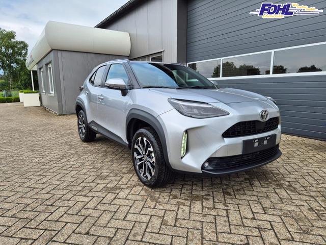 Toyota Yaris Cross 1.5VVT-iE 130PS Automatik Teamplayer Klimaautomatik Sitzheizung Lenkradheizung PDC v+h Rückf.Kamera 17-LM abged.Scheiben 2xKeyless DAB+ Bluetooth Touchscreen Apple CarPlay Android Auto 