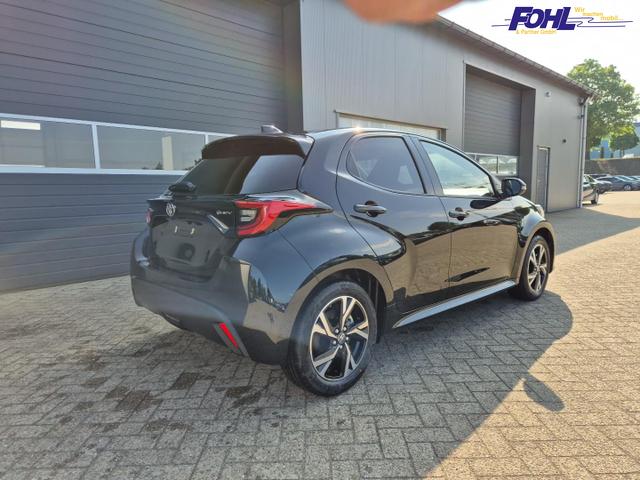 Toyota Yaris 1.5VVT-iE 116PS Automatik Teamplayer Klimaautomatik Sitzheizung Lenkradheizung Rückf.Kamera 16-LM abged.Scheiben 2xKeyless DAB+ Bluetooth Touchscreen Apple CarPlay Android Auto ACC 