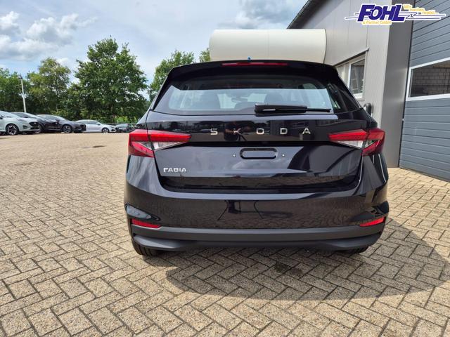 Skoda Fabia 1.0 TSI 115PS DSG Selection 5-türig Rückf.Kamera Parksensoren Sitzheizung Multifunktionslenkrad Klima Skoda-Radio Bluetooth Touchscreen Tempomat Nebelsch. Apple CarPlay + Android Auto 