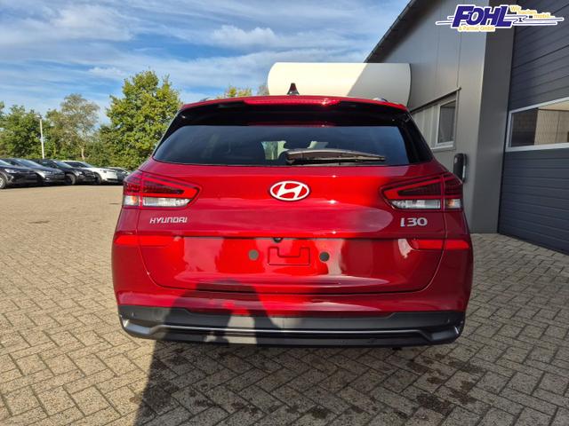 Hyundai i30 Kombi 1.5 T-GDI 95PS Sitzheizung Lenkradheizung Klimaautomatik Tempomat Navi Apple CarPlay + Android Auto PDC v+h Rückf.Kamera 17-LM 