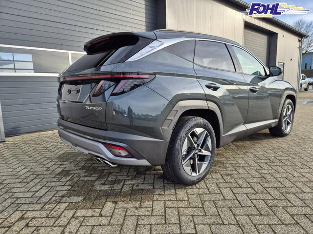 Hyundai TUCSON Trend 1.6 T-GDI 150PS Automatik TZ 2026 Teil-Leder Sitzheizung v+h Lenkradheizung Klimaautomatik Navi Touchscreen DAB+ Apple CarPlay + Android Auto PDC R&uuml;ckf.-Kamera Matrix-LED-Scheinw. 