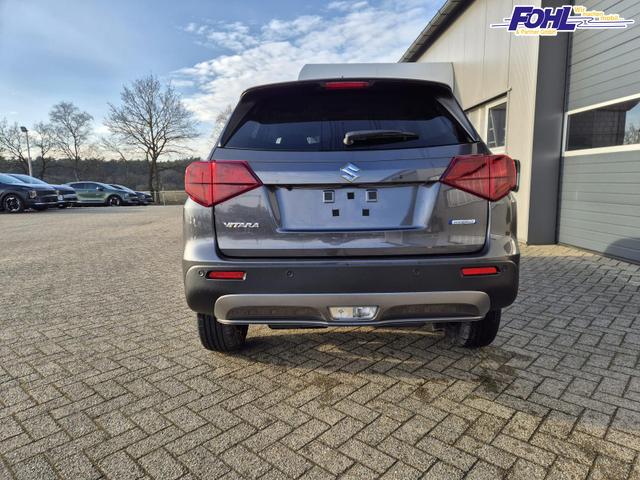 Suzuki Vitara Comfort+ 110PS Automatik MHEV 1.4 Boosterjet Teilleder Navi Klimaautomatik Sitzheizung ACC PDC v+h R&uuml;ckf.Kamera Suzuki-Radio Apple CarPlay Android Auto Touchscreen 2xKeyless 17-LM 