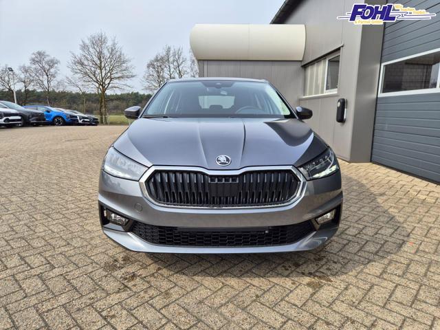 Skoda Fabia 1.0 TSI 95PS Selection 5-t&uuml;rig R&uuml;ckf.Kamera Parksensoren Sitzheizung Multifunktionslenkrad Klima Skoda-Radio Bluetooth Touchscreen Tempomat Nebelsch. Apple CarPlay + Android Auto 