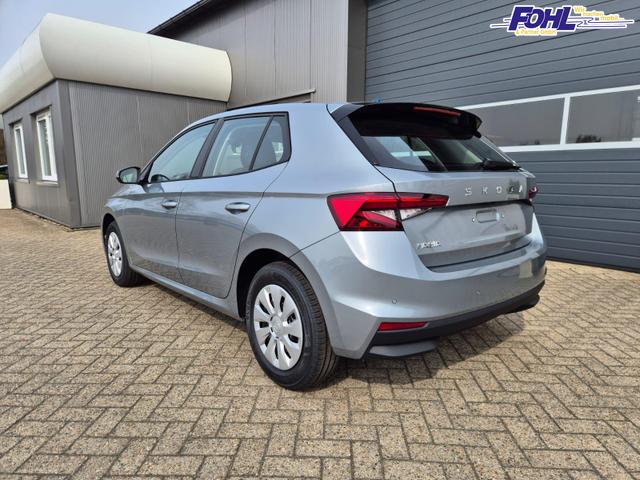 Skoda Fabia 1.0 TSI 95PS Selection 5-t&uuml;rig R&uuml;ckf.Kamera Parksensoren Sitzheizung Multifunktionslenkrad Klima Skoda-Radio Bluetooth Touchscreen Tempomat Nebelsch. Apple CarPlay + Android Auto 