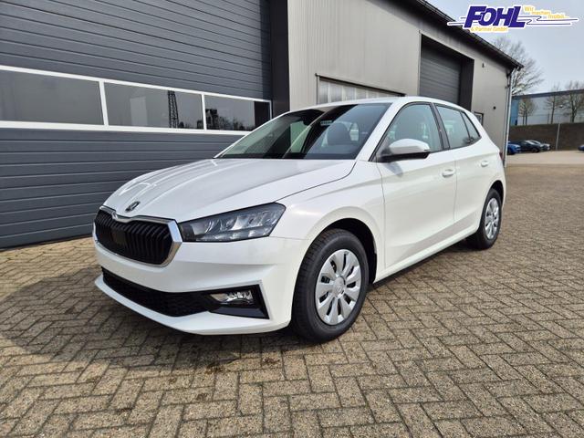 Skoda Fabia 1.0 TSI 95PS Selection 5-t&uuml;rig R&uuml;ckf.Kamera Parksensoren Sitzheizung Multifunktionslenkrad Klima Skoda-Radio Bluetooth Touchscreen Tempomat Nebelsch. Apple CarPlay + Android Auto 