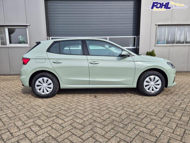 Skoda Fabia 1.0 TSI 95PS Selection 5-t&uuml;rig R&uuml;ckf.Kamera Parksensoren Sitzheizung Multifunktionslenkrad Klima Skoda-Radio Bluetooth Touchscreen Tempomat Nebelsch. Apple CarPlay + Android Auto 