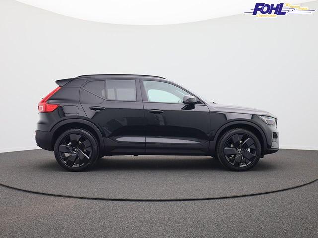 Volvo XC40 2.0 Black Edition Plus B4 Mild-Hybrid 197PS Automatik elektr. PanoDach R&uuml;ckf.Kamera PDC v+h ACC el.Heckklappe Harma/Kadon-Sound Klimaautomatik Sitzheizung Lenkradheizung Apple CarPlay Android Auto 20-LM 