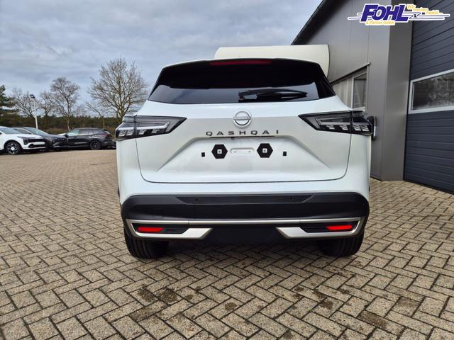 Nissan Qashqai 1.3 DIG-T MHEV 140PS Tekna Voll-Leder Klimaautomatik PanoGlasdach Sitzheizung Lenkradheizung Navi Head-Up Display elektr. Heckklappe ACC PDC v+h 360&deg;Kamera DAB Bluetooth Touchscreen Apple CarPlay Android Auto 19"LM 