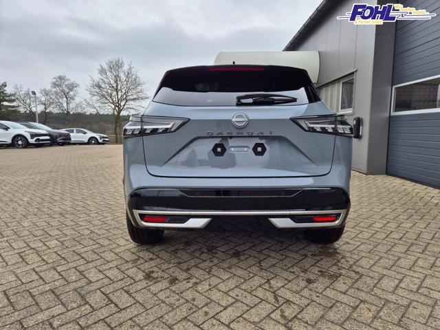 Nissan Qashqai 1.3 DIG-T MHEV 158 PS X-Tronic Tekna Premium Paket 20"LM Teil-Leder PanoGlasdach Klimaautomatik Sitzheizung Lenkradheizung Navi Head-Up Display elektr. Heckklappe ACC PDC v+h 360&deg;Kamera DAB Bluetooth Touchscreen Apple CarPlay Android Auto 
