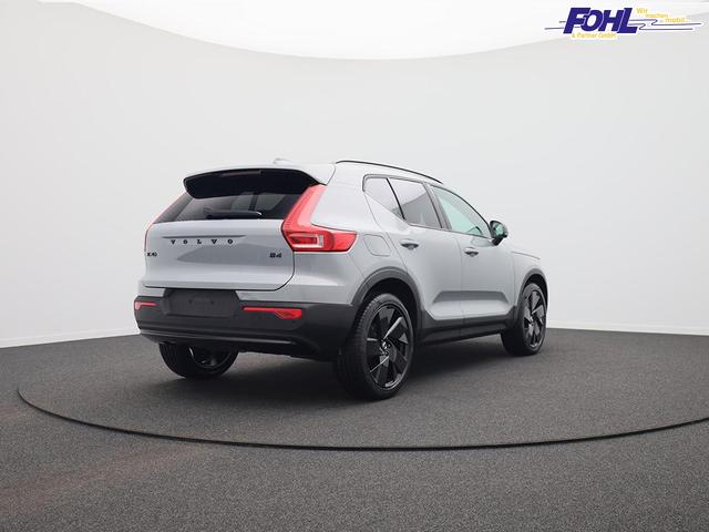 Volvo XC40 2.0 Black Edition Plus B4 Mild-Hybrid 197PS Automatik elektr. PanoDach R&uuml;ckf.Kamera PDC v+h ACC el.Heckklappe Harman/Kardon-Sound Klimaautomatik Sitzheizung Lenkradheizung Apple CarPlay Android Auto 20-LM 