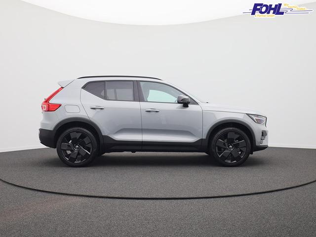 Volvo XC40 2.0 Black Edition Plus B4 Mild-Hybrid 197PS Automatik elektr. PanoDach R&uuml;ckf.Kamera PDC v+h ACC el.Heckklappe Harman/Kardon-Sound Klimaautomatik Sitzheizung Lenkradheizung Apple CarPlay Android Auto 20-LM 