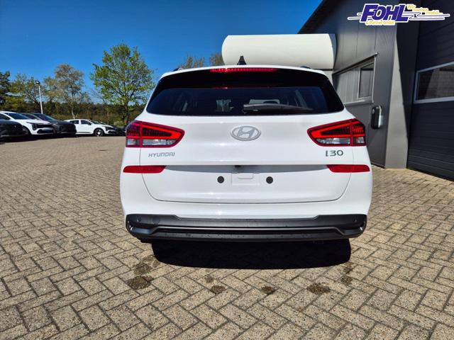 Hyundai i30 Kombi 1.5 T-GDI 150PS Automatik Trend Sitzheizung Lenkradheizung Klimaautomatik PDC v+h R&uuml;ckf.Kamera Navi Apple CarPlay + Android Auto 16"LM 