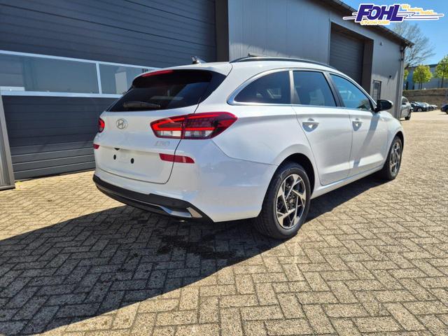 Hyundai i30 Kombi 1.5 T-GDI 150PS Automatik Trend Sitzheizung Lenkradheizung Klimaautomatik PDC v+h R&uuml;ckf.Kamera Navi Apple CarPlay + Android Auto 16"LM 