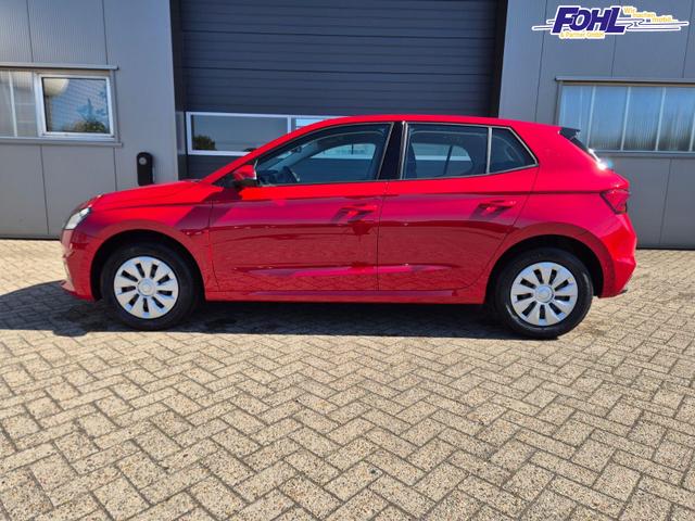 Skoda Fabia 1.0 TSI 95PS Selection 5-t&uuml;rig R&uuml;ckf.Kamera Parksensoren Sitzheizung Multifunktionslenkrad Klima Skoda-Radio Bluetooth Touchscreen Tempomat Nebelsch. Apple CarPlay + Android Auto 
