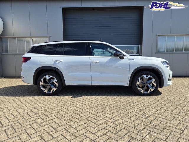Skoda Kodiaq Sportline 1.5 TSI 204PS PHEV DSG schwenkb. AHK elektr. PanoDach HUD Alcantara PDC v+h 360&deg;Kamera CANTON Sound Klimaautomatik Sitzheizung Lenkradheizung Navi Apple CarPlay Android Auto 2xKeyless 19"LM vollelektr. Reichweite 116KM 