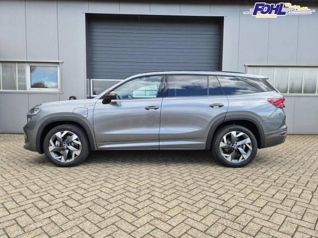 Skoda Kodiaq Sportline 1.5 TSI 204PS PHEV DSG schwenkb. AHK elektr. PanoDach HUD Alcantara PDC v+h 360&deg;Kamera CANTON Sound Klimaautomatik Sitzheizung Lenkradheizung Navi Apple CarPlay Android Auto 2xKeyless 19"LM vollelektr. Reichweite 116KM 