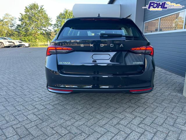 Skoda Octavia Combi 1.5 TSI 150PS m-HEV DSG Selection AHK Klimaautomatik ACC PDC v+h R&uuml;ckf.Kamera Sitzheizung TWA Apple CarPlay Android Auto 16"LM 