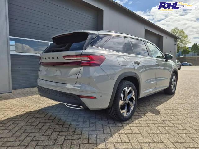 Skoda Kodiaq Sportline 1.5 TSI 204PS PHEV DSG schwenkb. AHK elektr. PanoDach HUD Alcantara PDC v+h 360&deg;Kamera CANTON Sound Klimaautomatik Sitzheizung Lenkradheizung Navi Apple CarPlay Android Auto 2xKeyless 19"LM vollelektr. Reichweite 116KM 