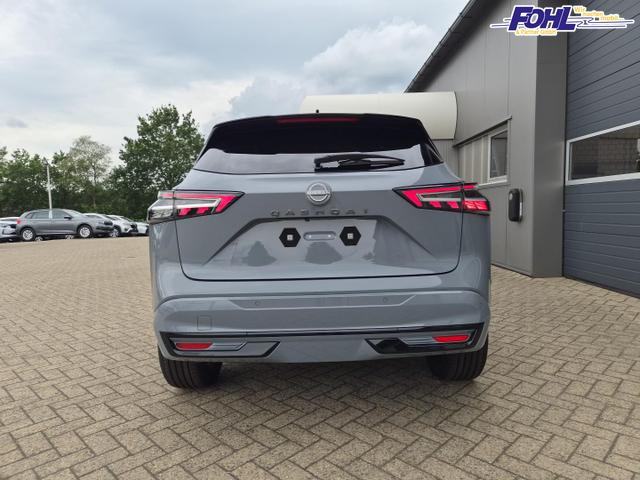 Nissan Qashqai 1.3 DIG-T MHEV 158 PS X-Tronic N-Design Head-Up Display Teil-Leder Klimaautomatik Sitzheizung Lenkradheizung Navi elektr. Heckklappe ACC PDC v+h 360&deg;Kamera DAB Bluetooth Touchscreen Apple CarPlay Android Auto 19"Zoll 