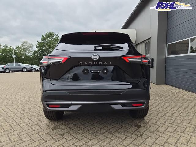 Nissan Qashqai 1.3 DIG-T MHEV 158 PS X-Tronic N-Connecta Teil-Leder PanoGlasdach Klimaautomatik Sitzheizung Lenkradheizung Navi ACC PDC v+h 360&deg;Kamera DAB Bluetooth Touchscreen Apple CarPlay Android Auto 18"LM 