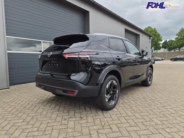 Nissan Qashqai 1.3 DIG-T MHEV 158 PS X-Tronic N-Connecta Teil-Leder PanoGlasdach Klimaautomatik Sitzheizung Lenkradheizung Navi ACC PDC v+h 360&deg;Kamera DAB Bluetooth Touchscreen Apple CarPlay Android Auto 18"LM 