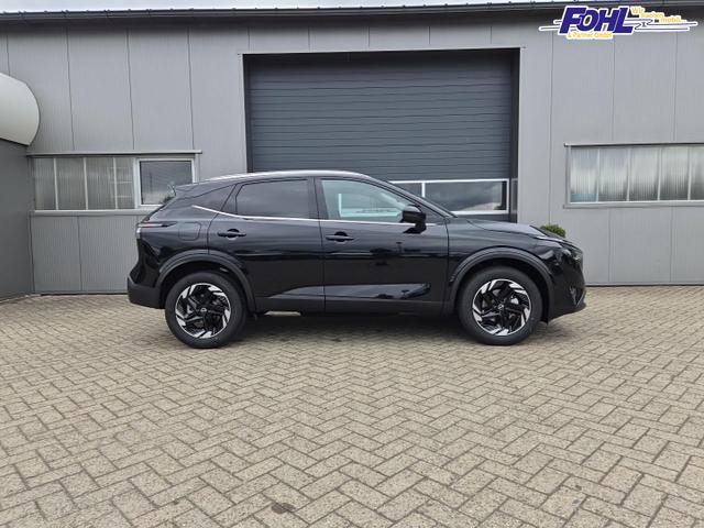Nissan Qashqai 1.3 DIG-T MHEV 158 PS X-Tronic N-Connecta Teil-Leder PanoGlasdach Klimaautomatik Sitzheizung Lenkradheizung Navi ACC PDC v+h 360&deg;Kamera DAB Bluetooth Touchscreen Apple CarPlay Android Auto 18"LM 